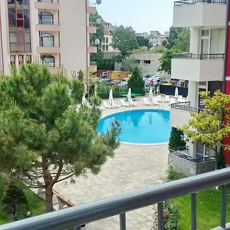 Апартамент Amadeus 5 *